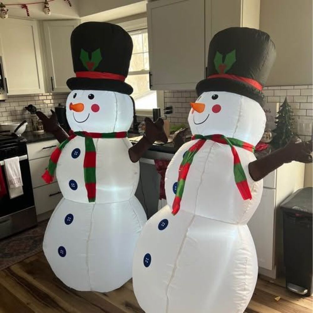 6ft inflatable snowmen x2